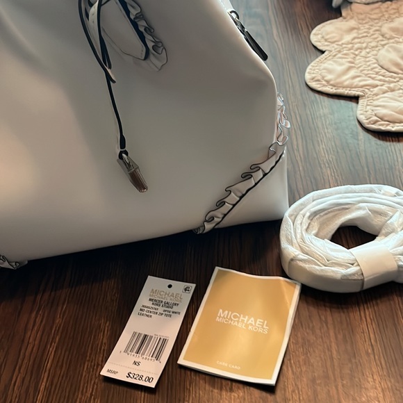 Michael Kors studio tote w dust bag and crossbody strap - Picture 2 of 10